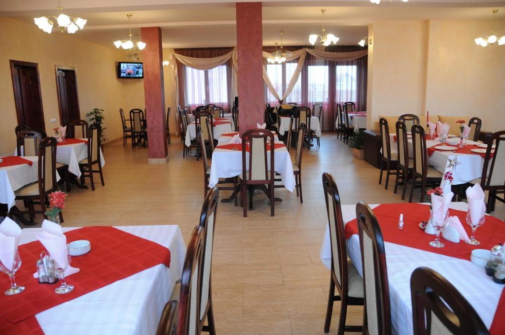 Pension Rozeclas Oradea Bagian luar foto